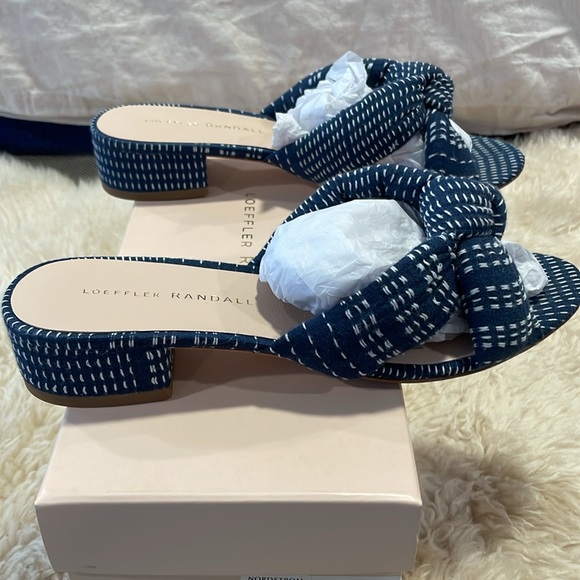 Loeffler Randal Elsie size 7 - Picture 3 of 5